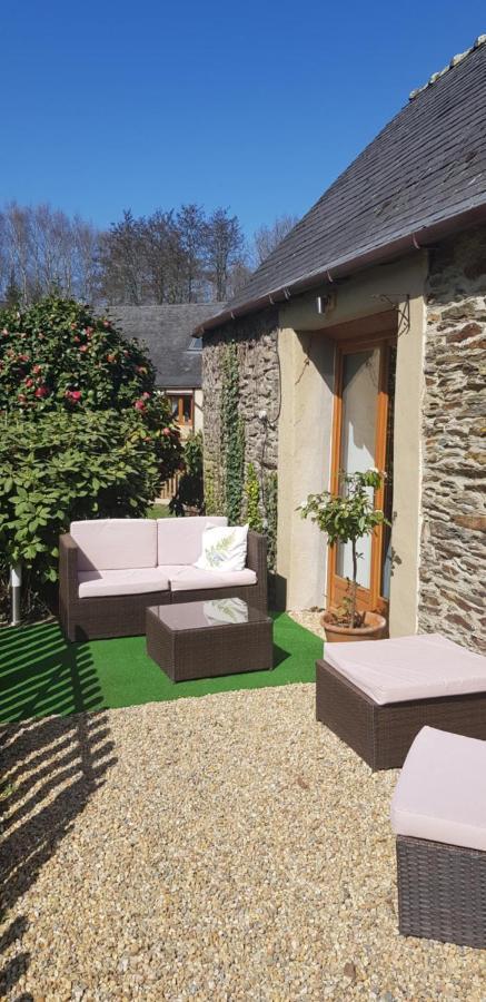 Le Vieux Moulin Gites - Detached Cottage With Garden Views And Pool Guégon Dış mekan fotoğraf