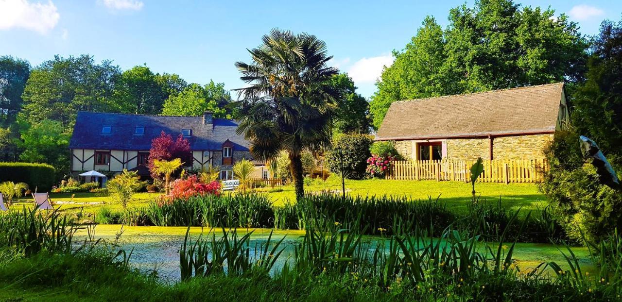 Le Vieux Moulin Gites - Detached Cottage With Garden Views And Pool Guégon Dış mekan fotoğraf