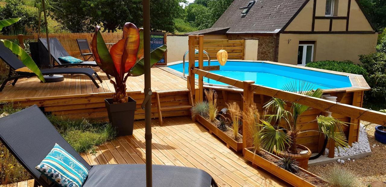 Le Vieux Moulin Gites - Detached Cottage With Garden Views And Pool Guégon Dış mekan fotoğraf