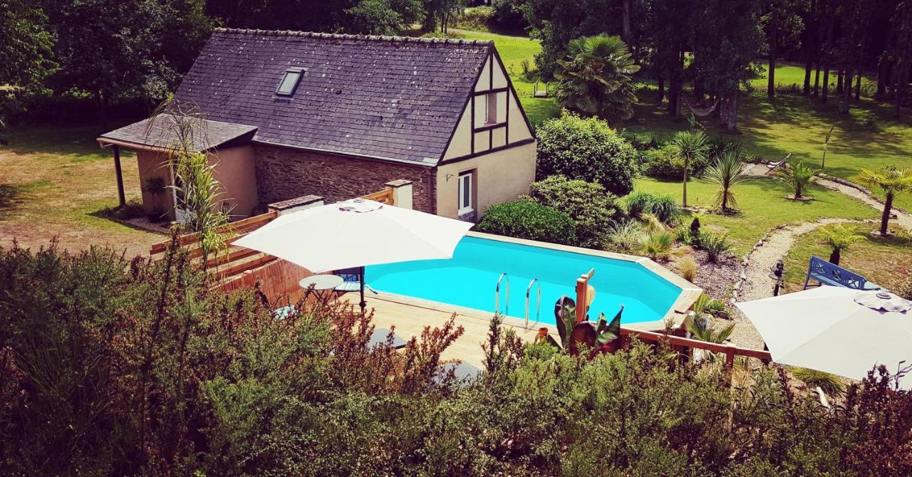 Le Vieux Moulin Gites - Detached Cottage With Garden Views And Pool Guégon Dış mekan fotoğraf